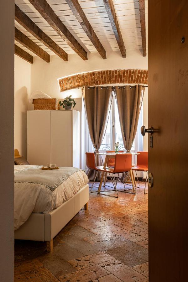 Cozy House In Naviglio Grande - Homy Apartments มิลาน ภายนอก รูปภาพ