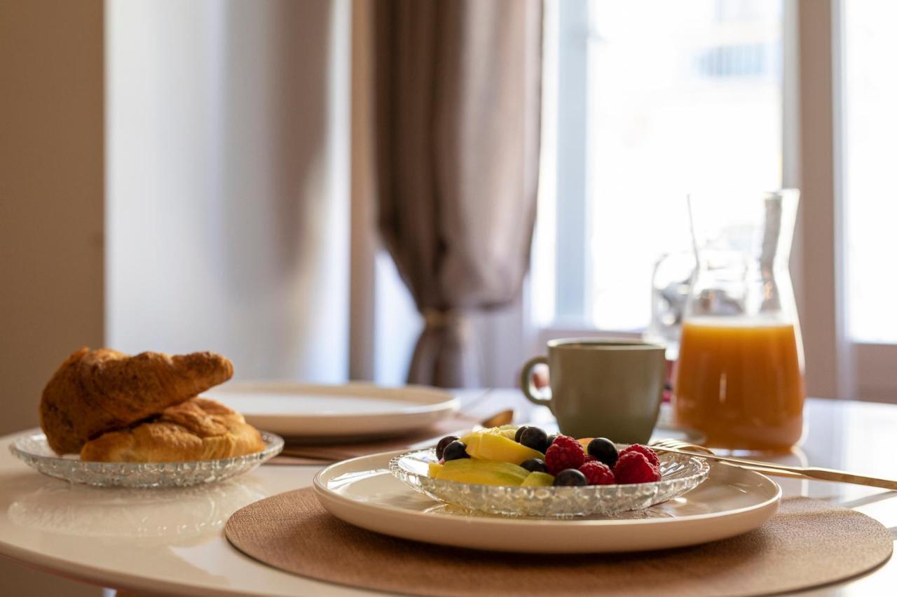 Cozy House In Naviglio Grande - Homy Apartments มิลาน ภายนอก รูปภาพ