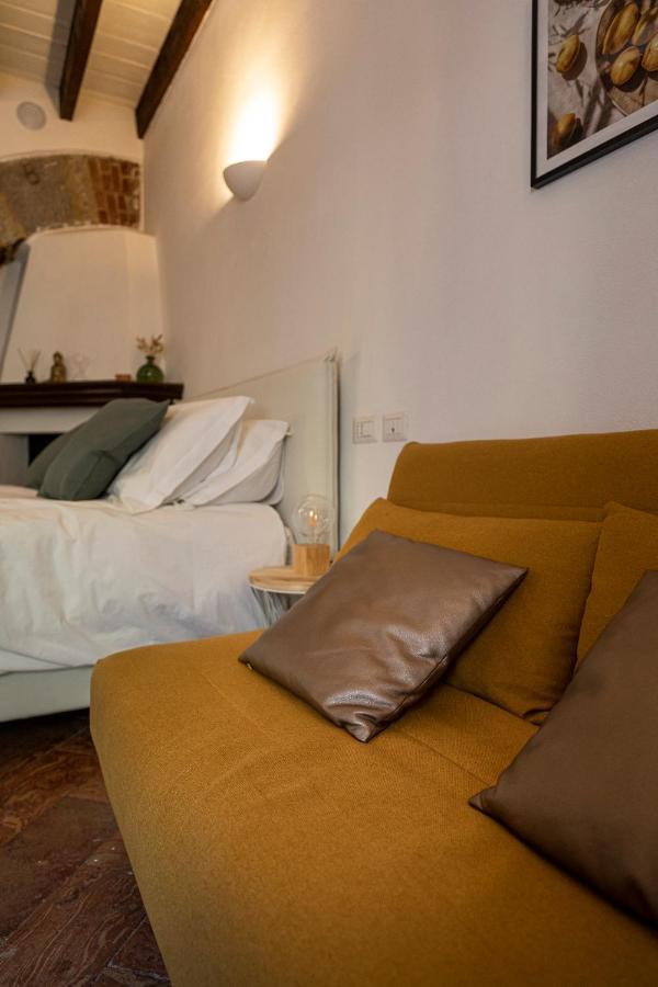 Cozy House In Naviglio Grande - Homy Apartments มิลาน ภายนอก รูปภาพ