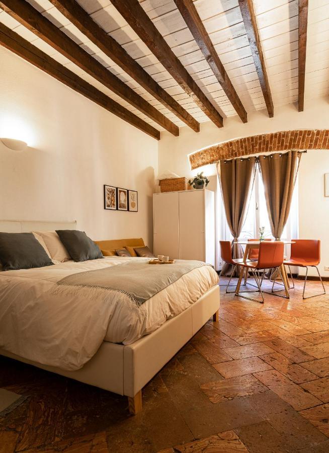 Cozy House In Naviglio Grande - Homy Apartments มิลาน ภายนอก รูปภาพ